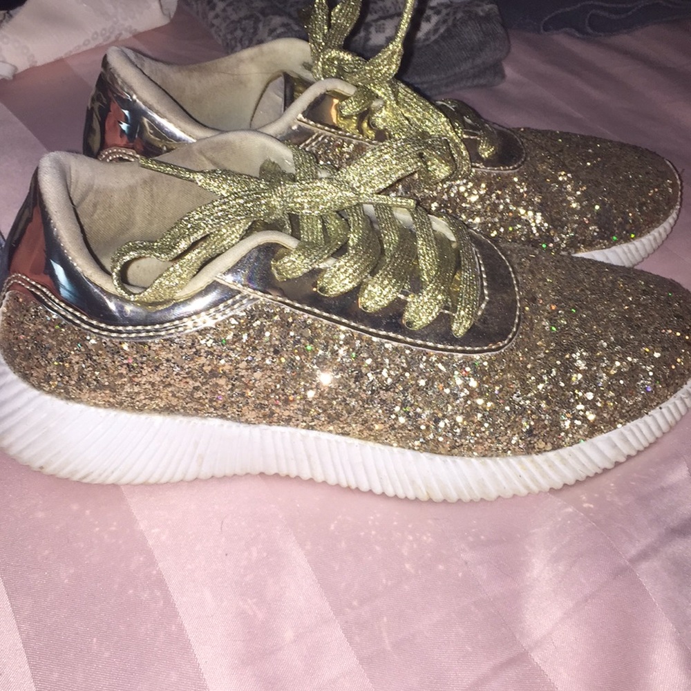 Sparkly gold shoes, GREAT condition & super cute!